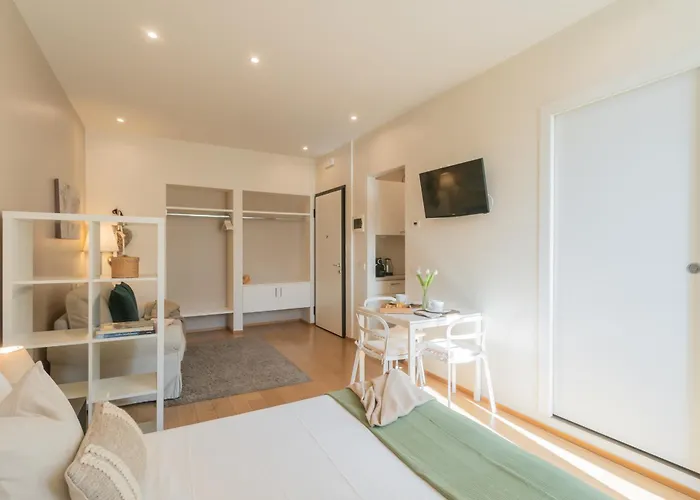 Mt By Rent Апартаменты Комо